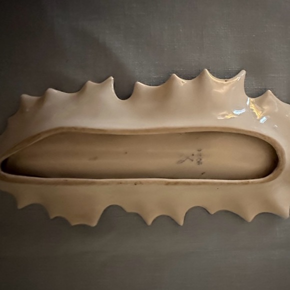 Beautiful leaf trinket dish - Picture 2 of 2